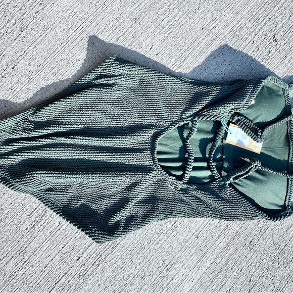 Green Textured One-Piece Swimsuit NWT - Picture 7 of 9